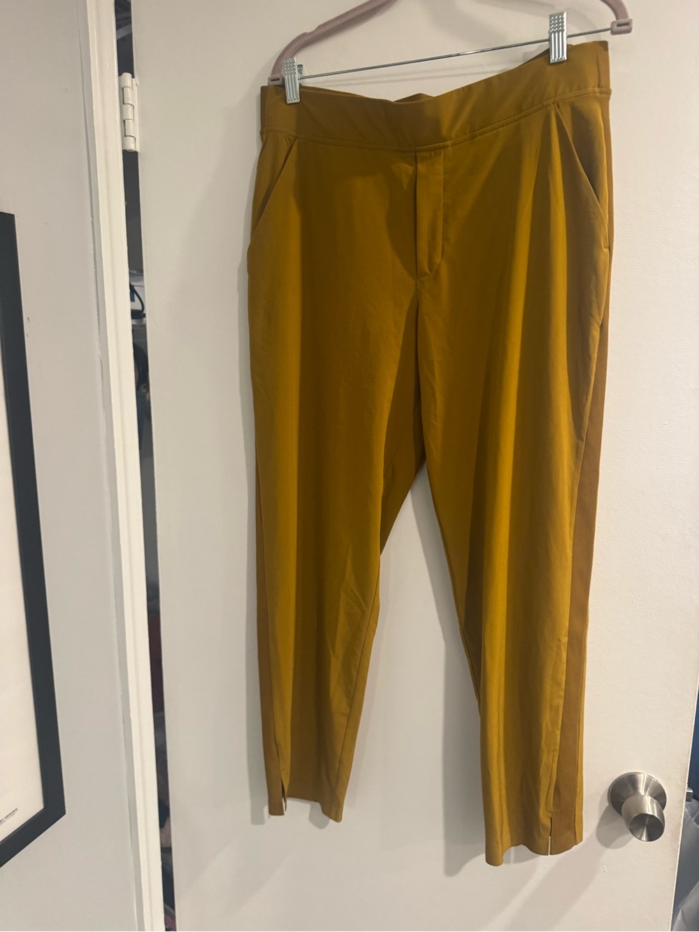 Athleta Mustard Yellow Tapered Track Pants Women’s Size 14 Athletic Joggers